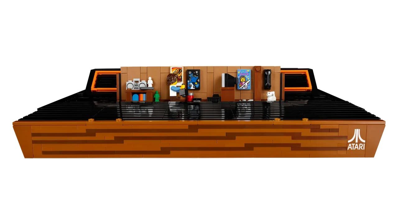 A neat little extra inside of the Lego Atari 2600.